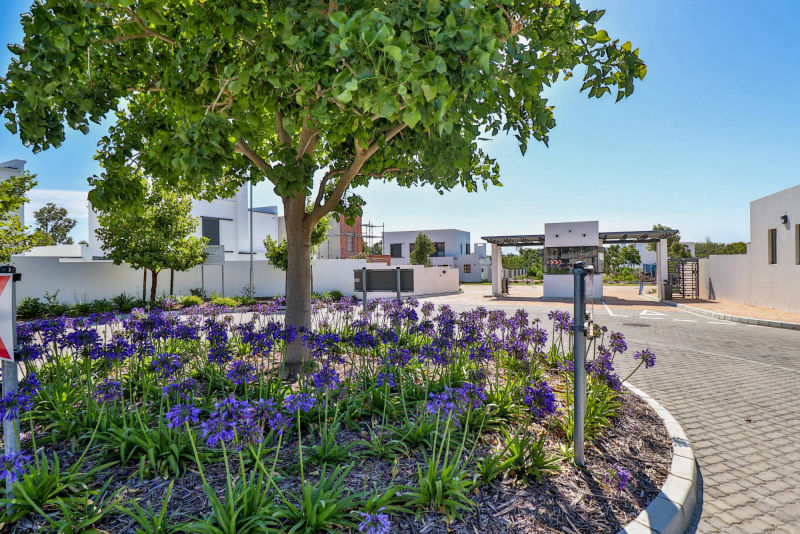 To Let 4 Bedroom Property for Rent in Croydon Gardens Estate Western Cape